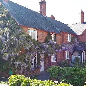 Cotton Farm 3* Chester