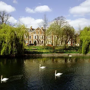 Arundel House 3* CBG